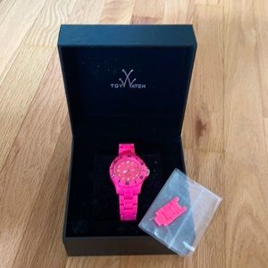 Hot pink Toy Watch in plasteramic